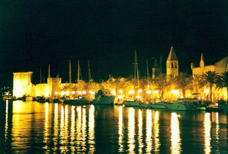 Apartment Pepica Trogir Bagian luar foto