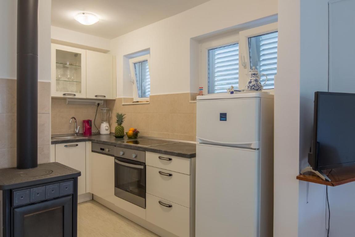 Apartment Pepica Trogir Bagian luar foto