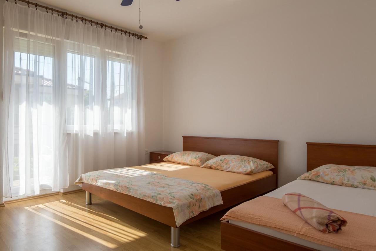 Apartment Pepica Trogir Bagian luar foto